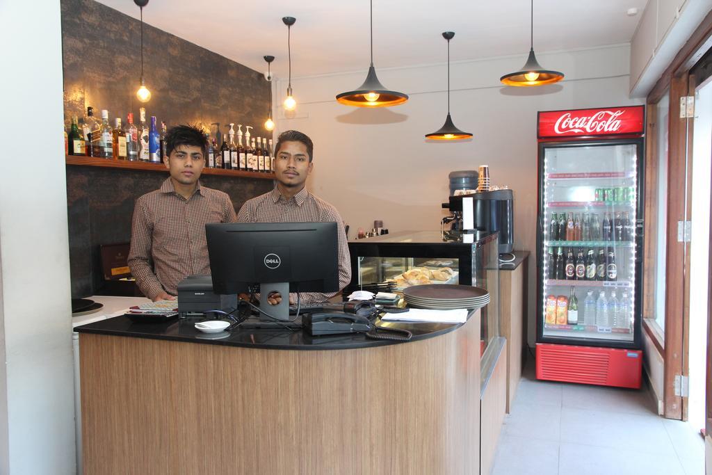 Potala Guest House Катманду Екстер'єр фото
