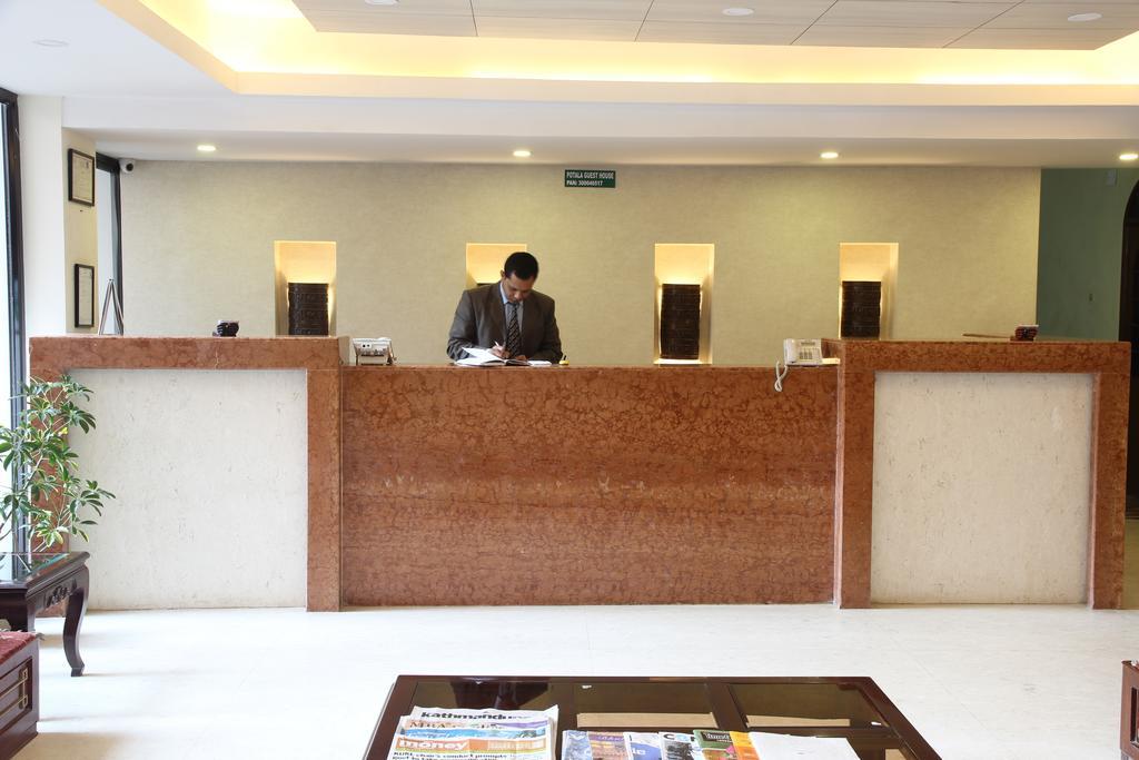 Potala Guest House Катманду Екстер'єр фото