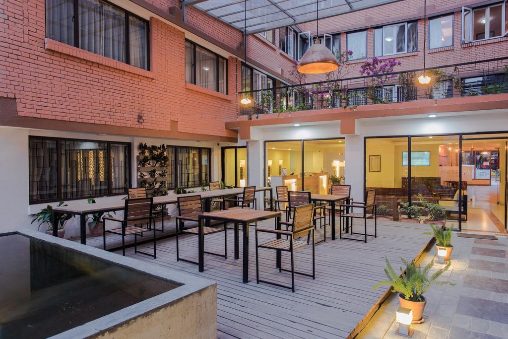 Potala Guest House Катманду Екстер'єр фото